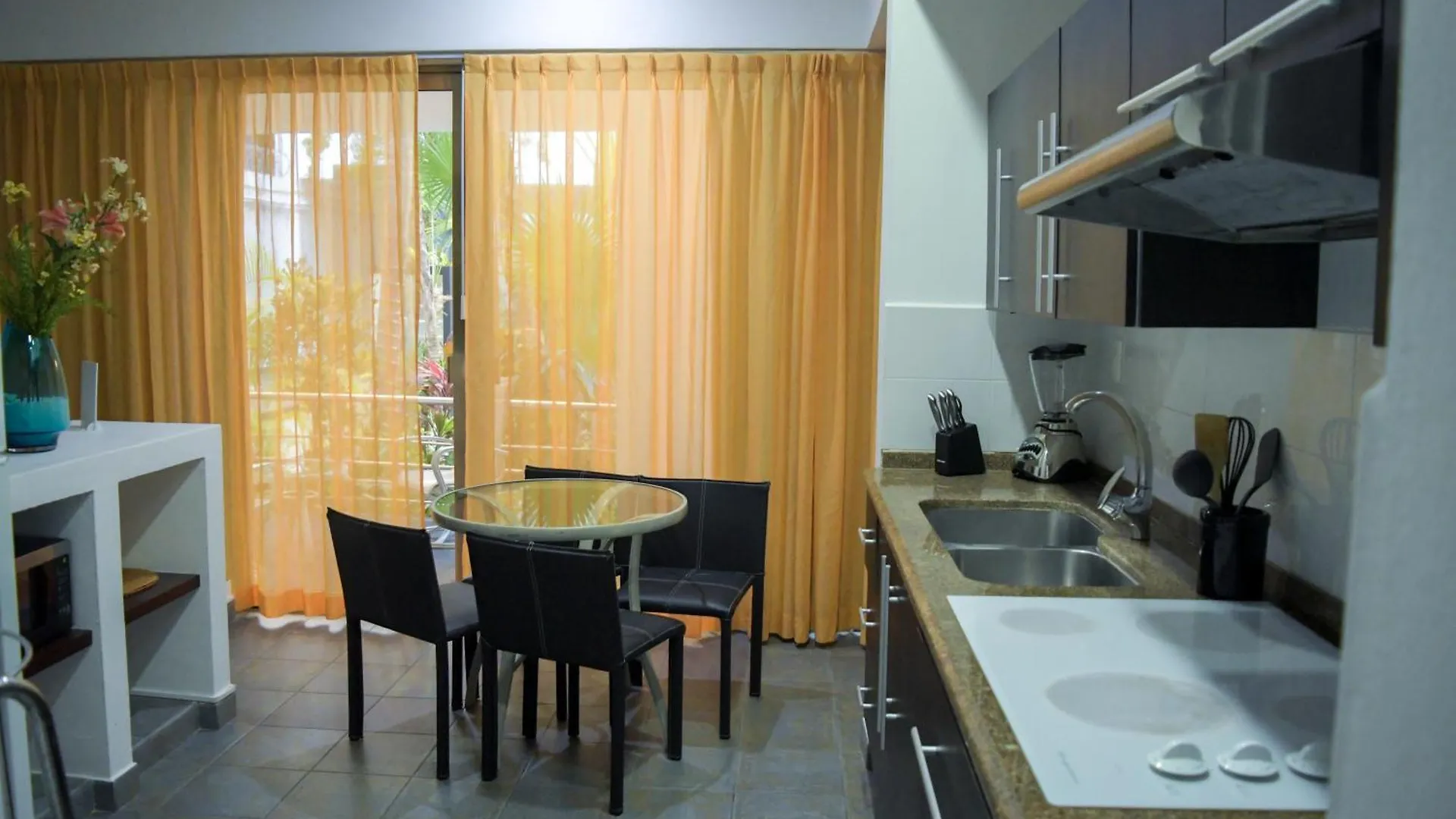 *** Hotel Almarea Vacation Condo Playa del Carmen Mexico